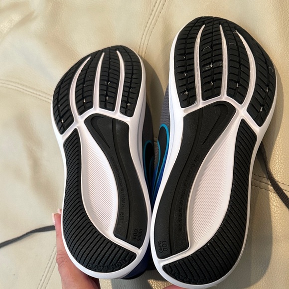 Nike Kids Black and Blue Sneakers - Picture 5 of 5